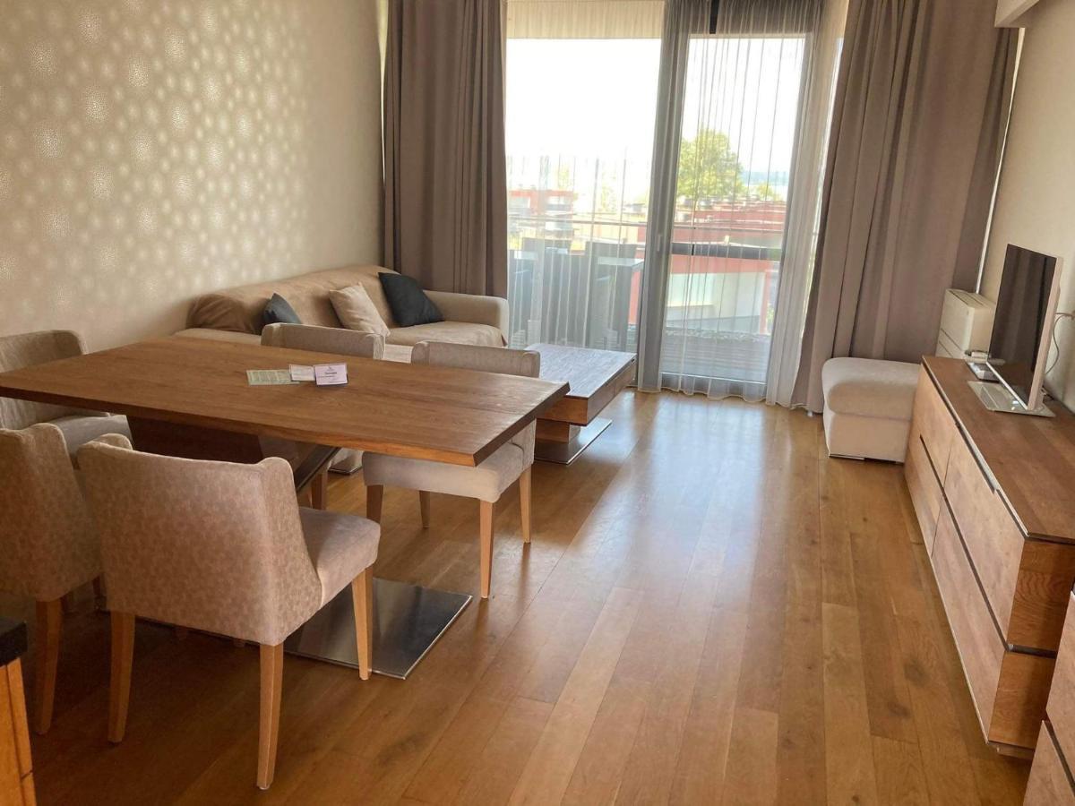 Bl Bavaria Yachtclub & Apartments Balatonlelle Bagian luar foto