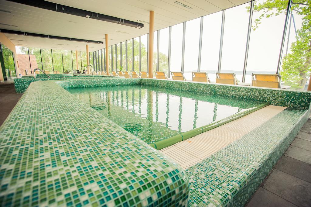 Bl Bavaria Yachtclub & Apartments Balatonlelle Bagian luar foto