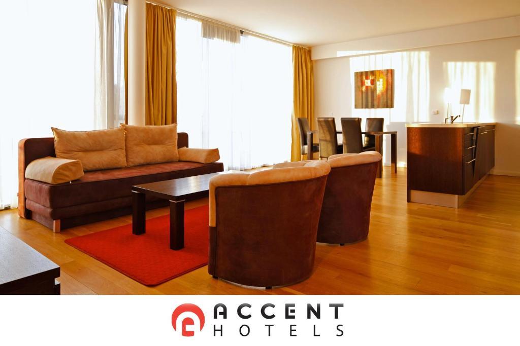 Bl Bavaria Yachtclub & Apartments Balatonlelle Bagian luar foto