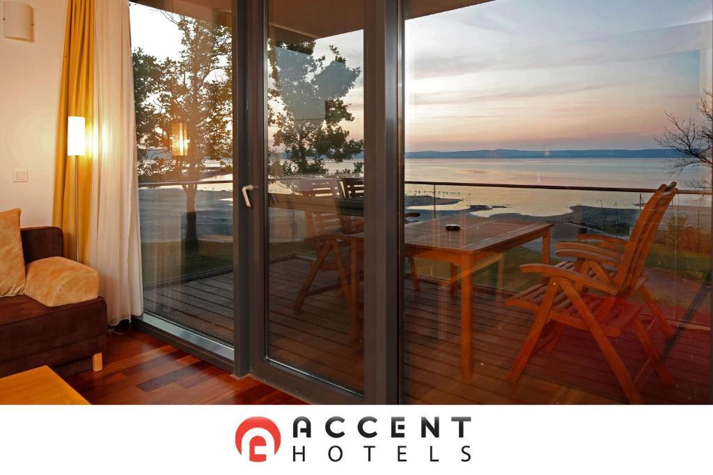 Bl Bavaria Yachtclub & Apartments Balatonlelle Ruang foto
