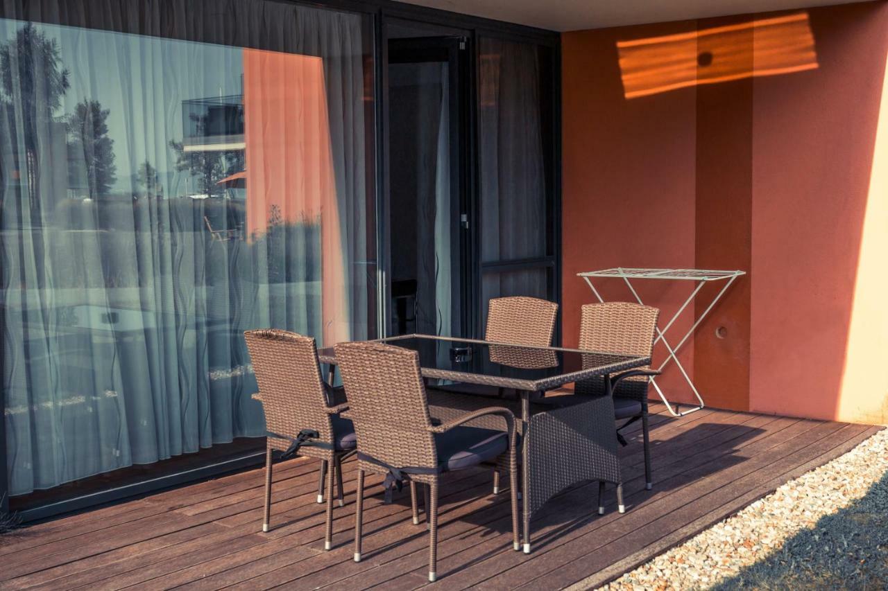 Bl Bavaria Yachtclub & Apartments Balatonlelle Bagian luar foto