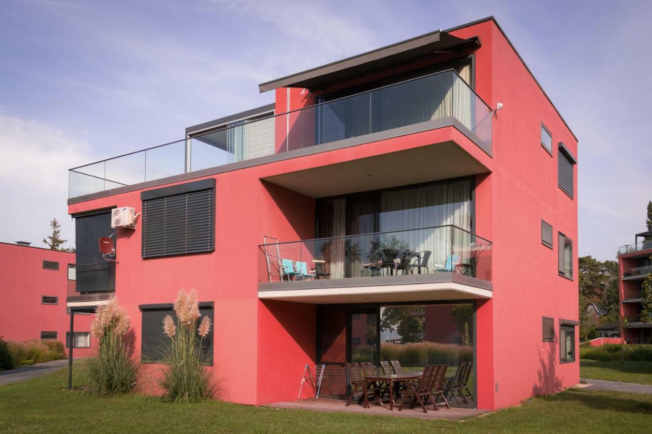 Bl Bavaria Yachtclub & Apartments Balatonlelle Bagian luar foto